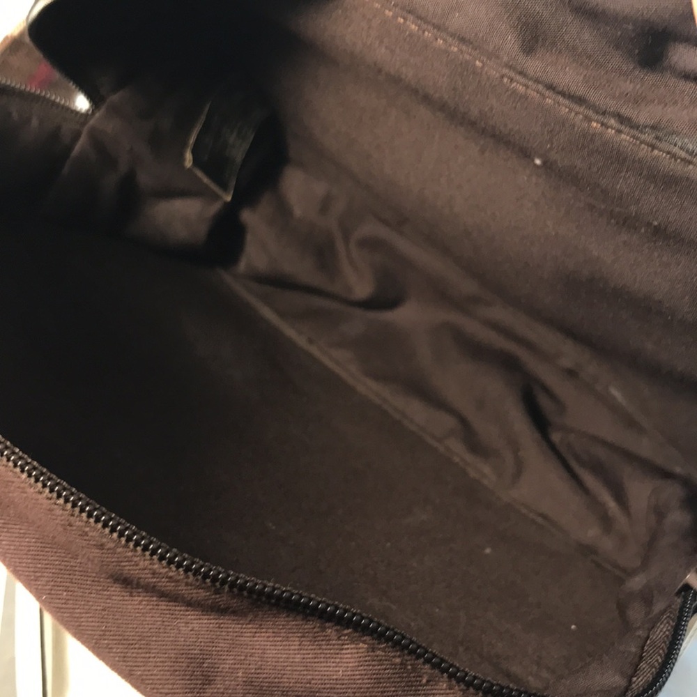 Burberry London Vintage Brown Canvas and Plaid Check Handled Toiletries Bag - Picture 7 of 9